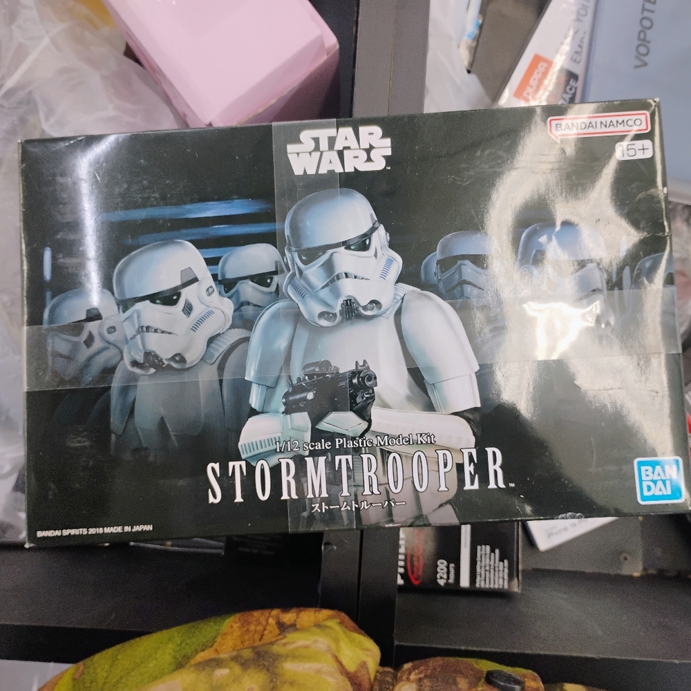 Bandai Star Wars Stormtrooper Model Kit - White